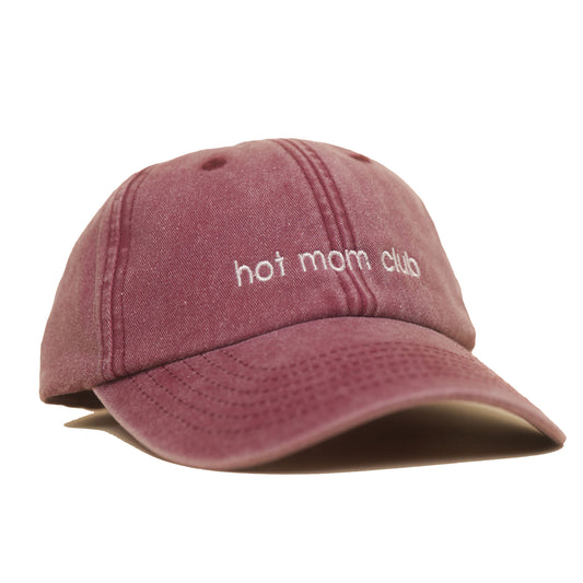 Red Vintage Cap mit heller Stickerei „hot mom club“ seitlich