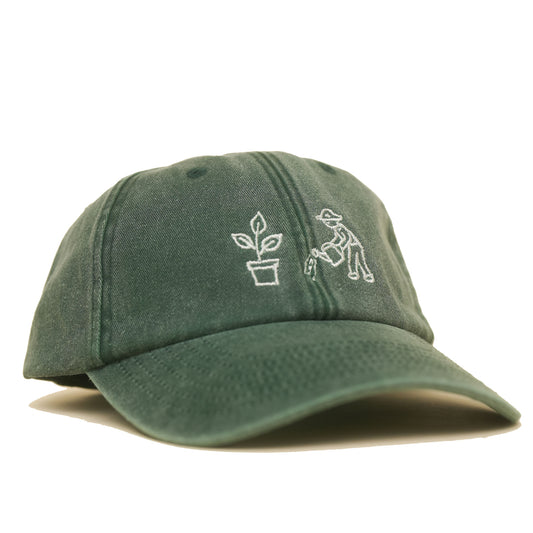 Bottle Green Vintage Cap mit gestickter Gießkanne und Pflanze seitlich
