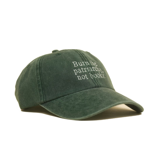 bottle green Vintage Cap mit Stickerei „Burn the Patriarchy, Not Books“ seitlich