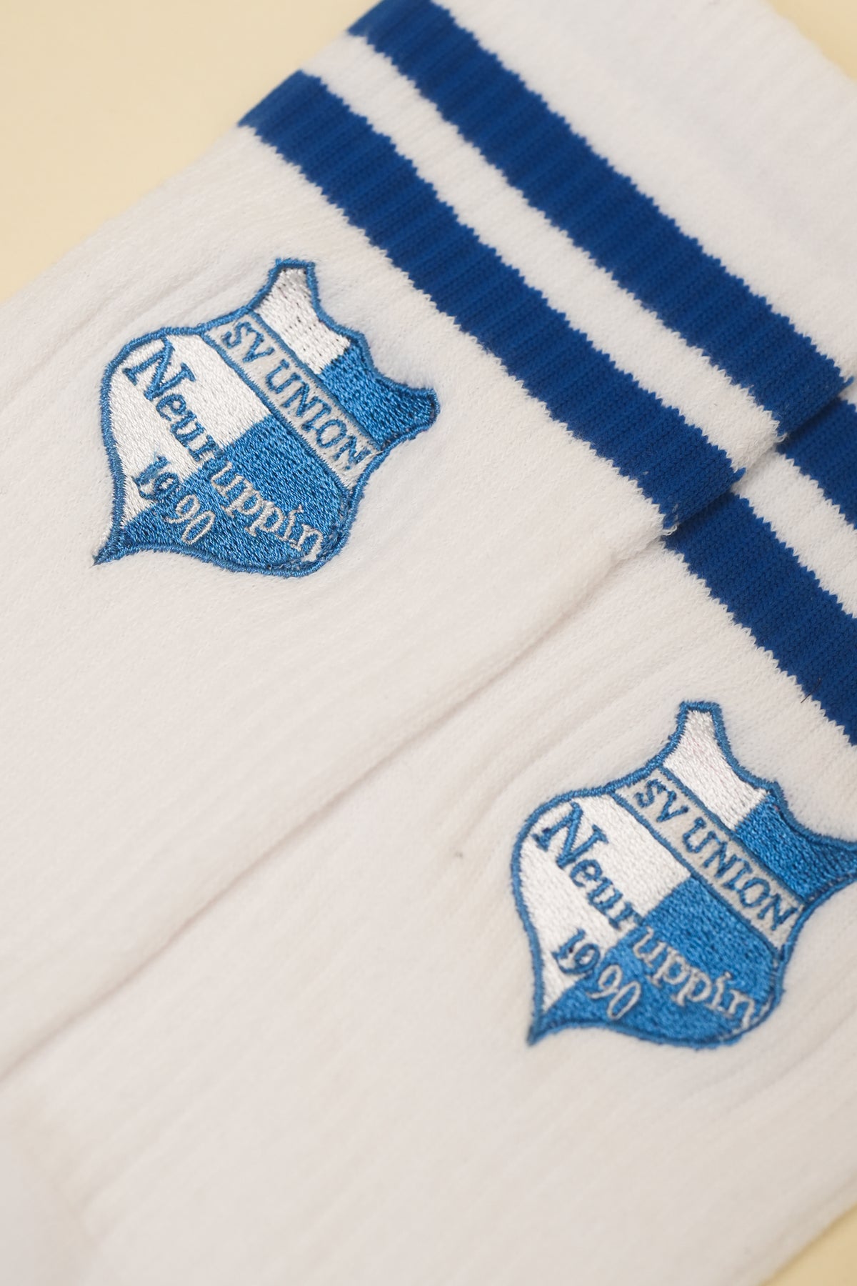 Personalisierte bestickte Socken aus Bio-Baumwolle mit Wunschtext – Bild 7