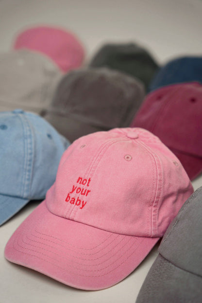 Bestickte Vintage not your baby Cap – Feminismus Statement Cap – Bild 11