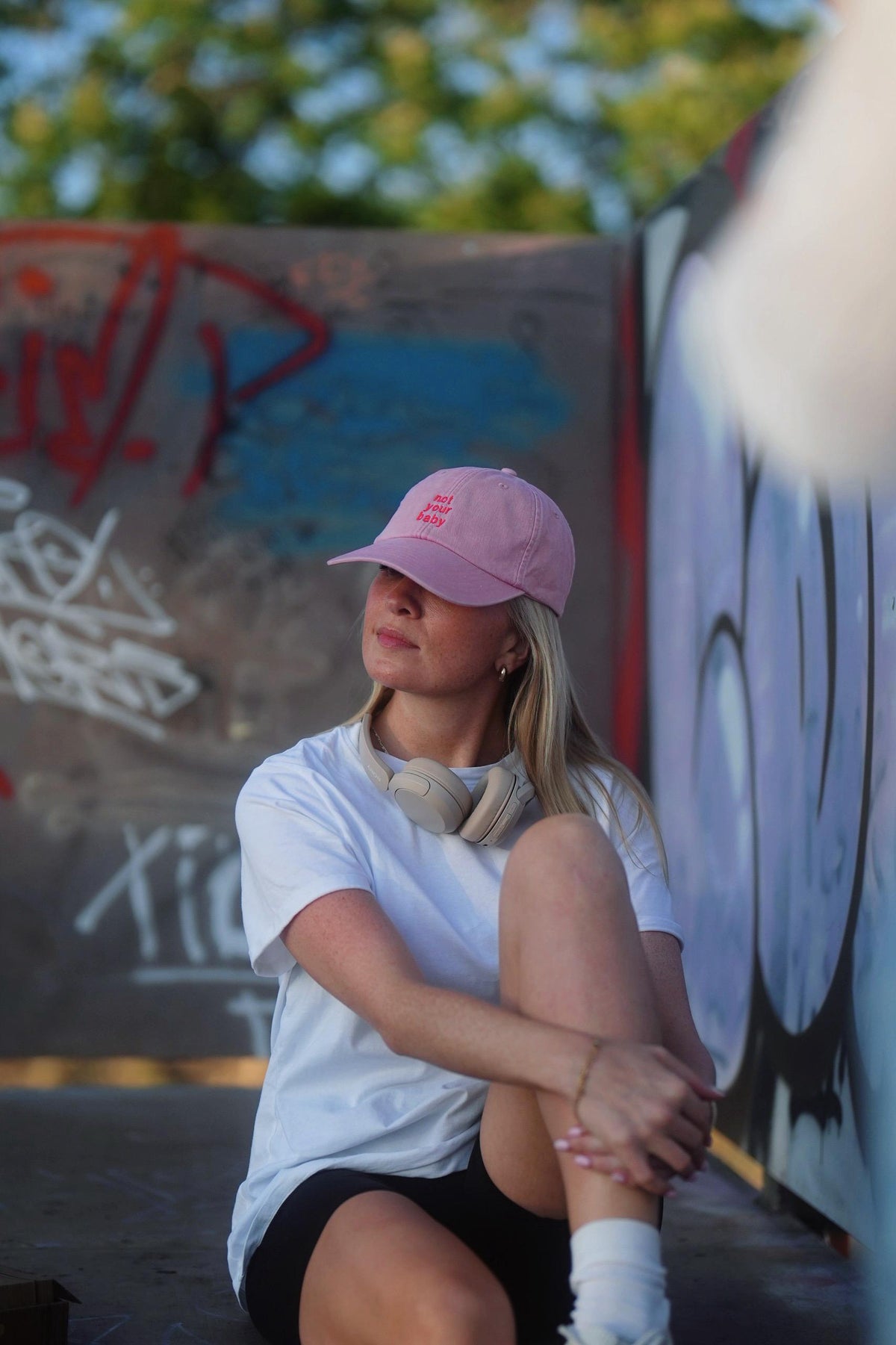 Bestickte Vintage not your baby Cap – Feminismus Statement Cap – Bild 10