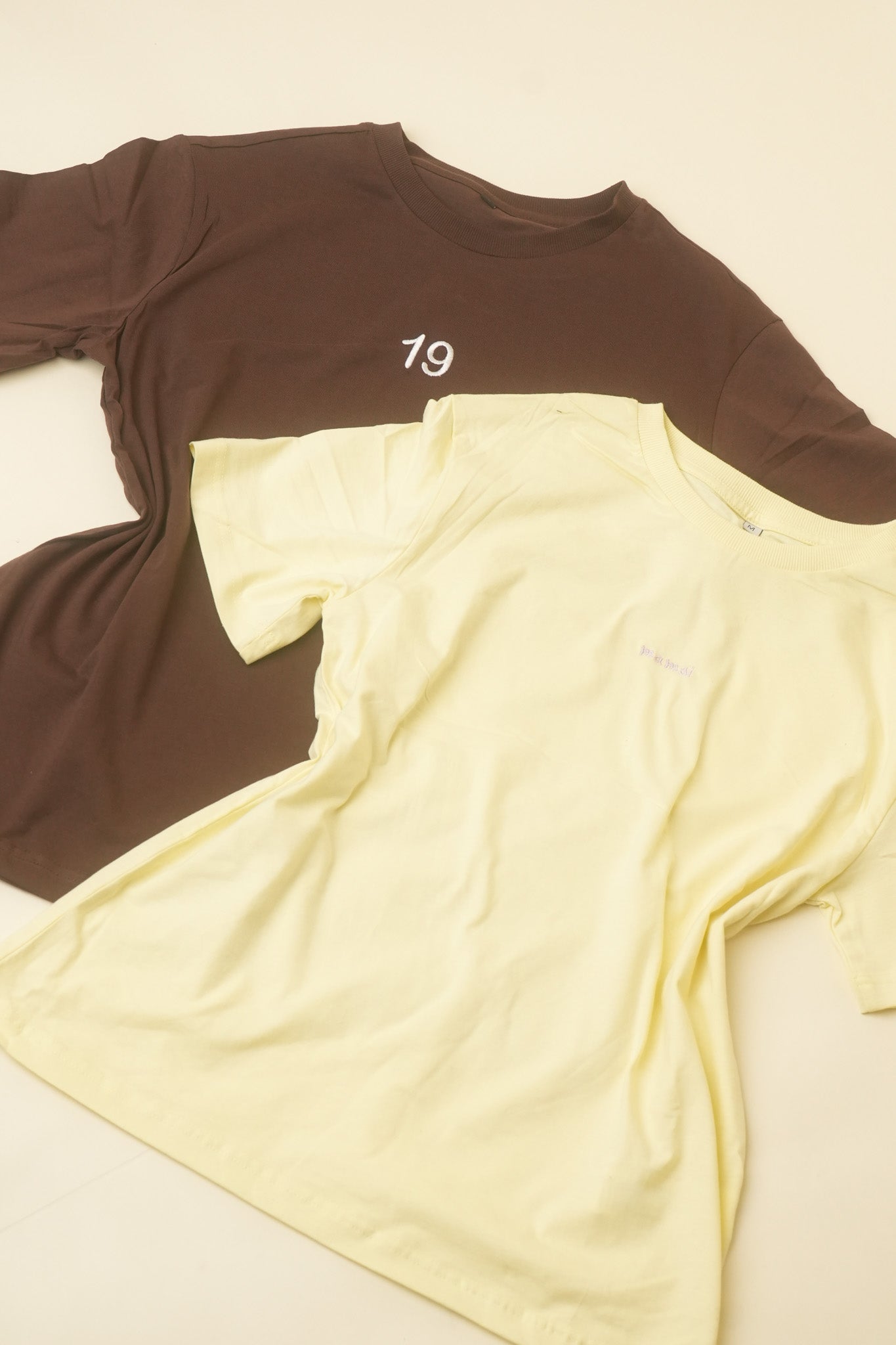 Personalisierte bestickte Baumwolle T-Shirts mit Wunschtext und Wunschlogo – Bild 4