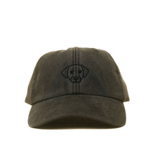 Black Vintage Cap mit schwarz gesticktem Hundekopf frontal