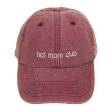Red Vintage Cap mit heller Stickerei „hot mom club“ oben