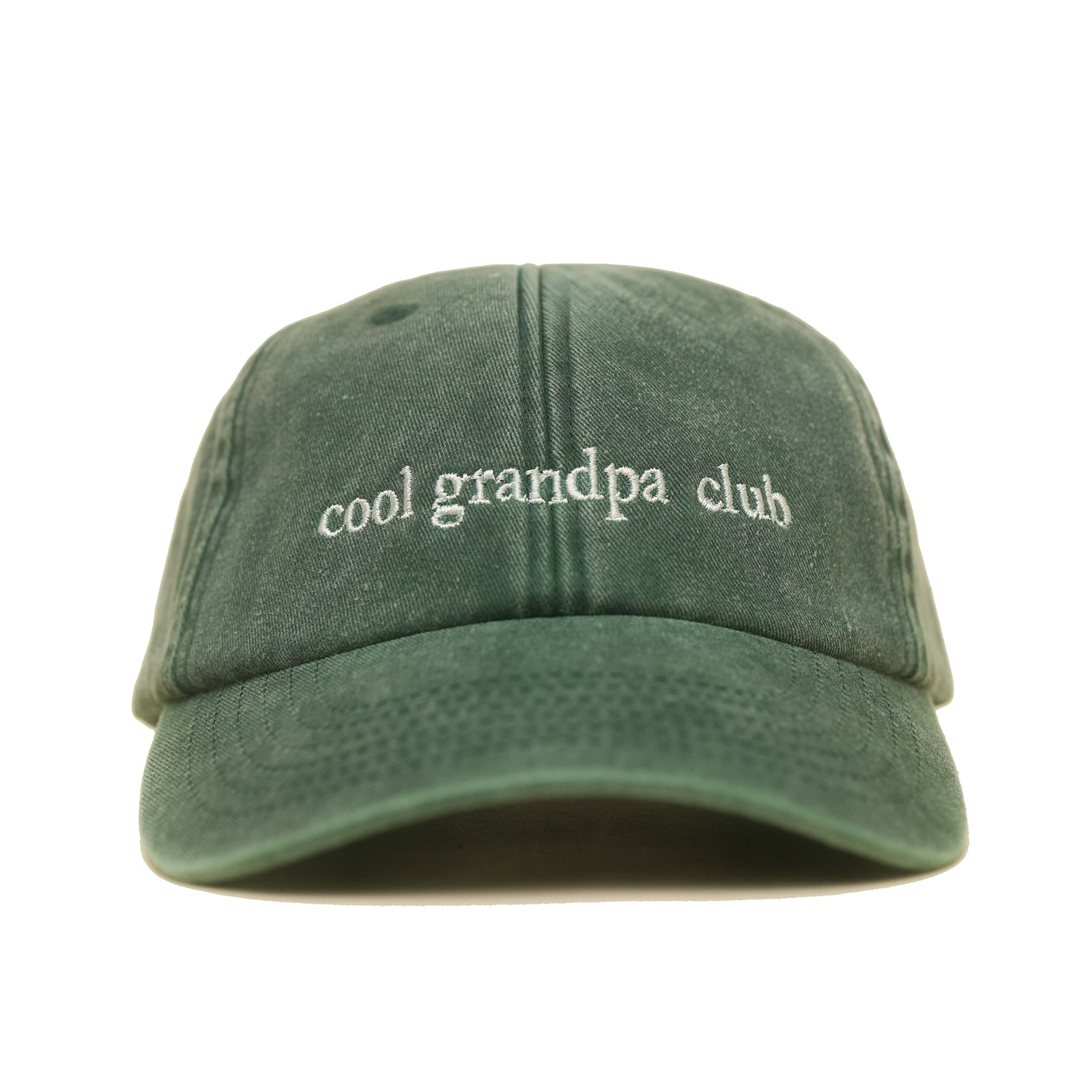 Bottle Green Vintage Cap mit heller Stickerei „cool grandpa club“ frontal

