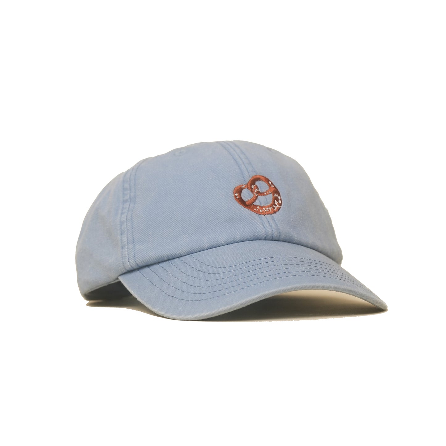 Light blue Vintage Cap mit gesticktem Brezelmotiv in seitlich