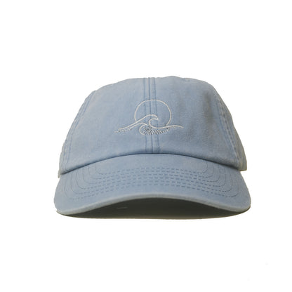 Light blue Vintage Cap mit gesticktem Wellen- und Sonnenmotiv frontal
