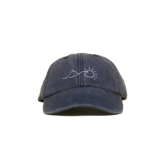 Denim Vintage Cap mit gesticktem Sonnenaufgang in Frontansicht
