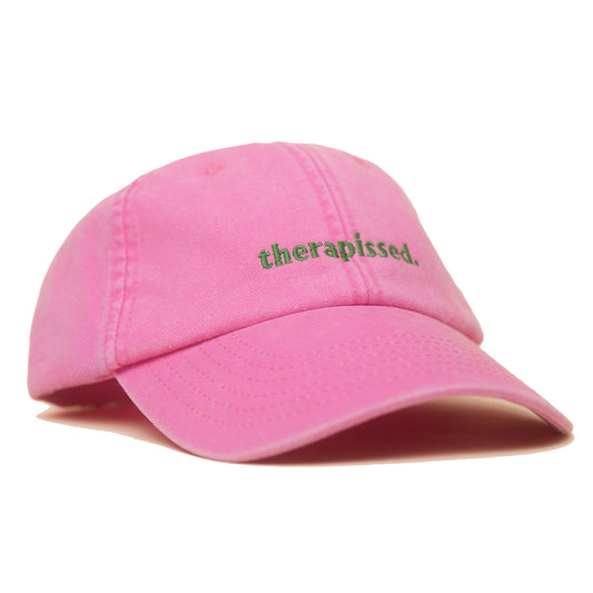 True Pink Vintage Cap mit grüner Stickerei „therapissed.“ seitlich