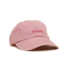 Dusky Pink Vintage Cap mit roter Stickerei „Amore“ in seitlich