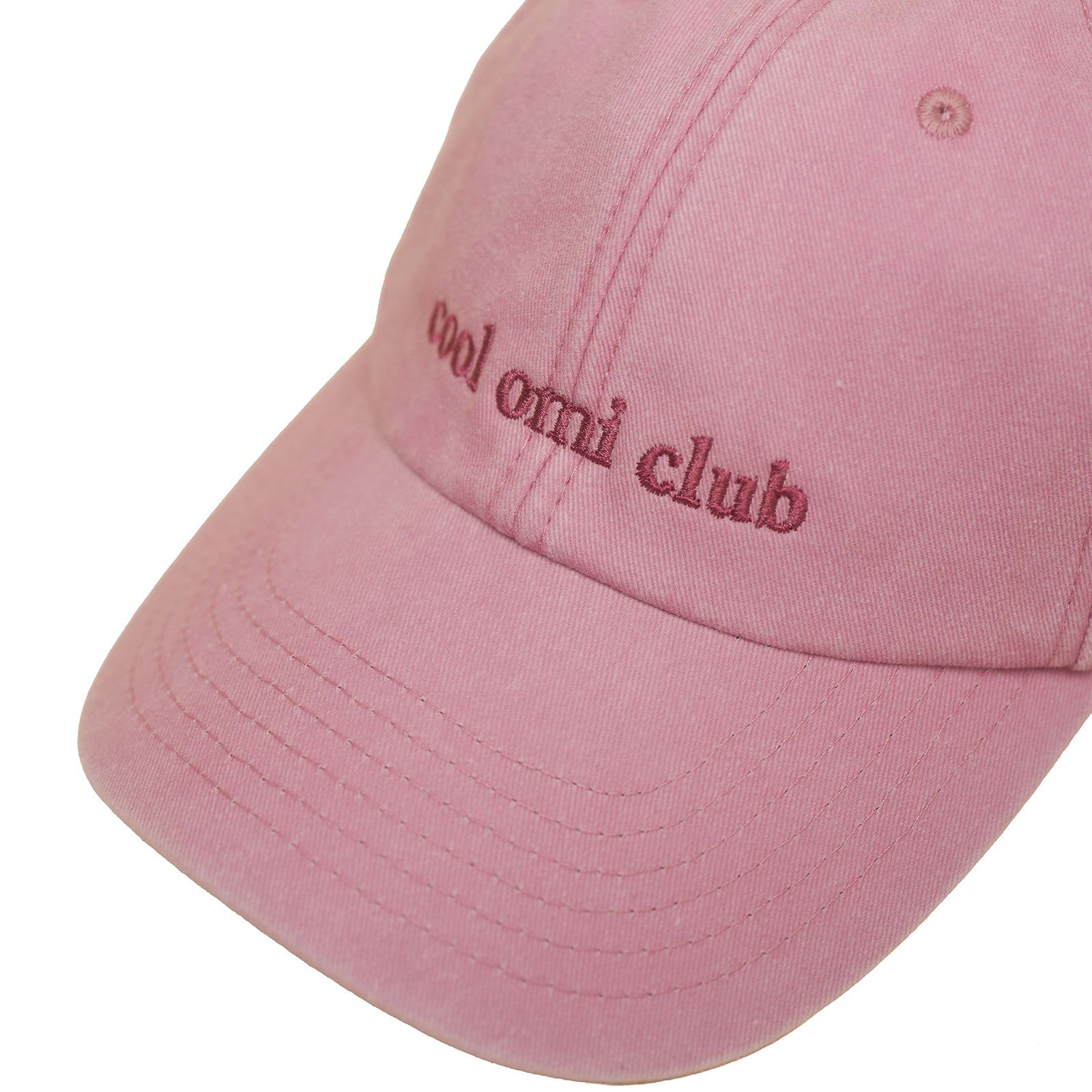 Dusky Pink Vintage Cap mit roter Stickerei „Cool Omi Club“ in nah