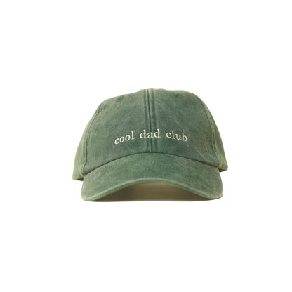 Bottle Green Vintage Cap mit heller Stickerei „cool dad club“ frontal