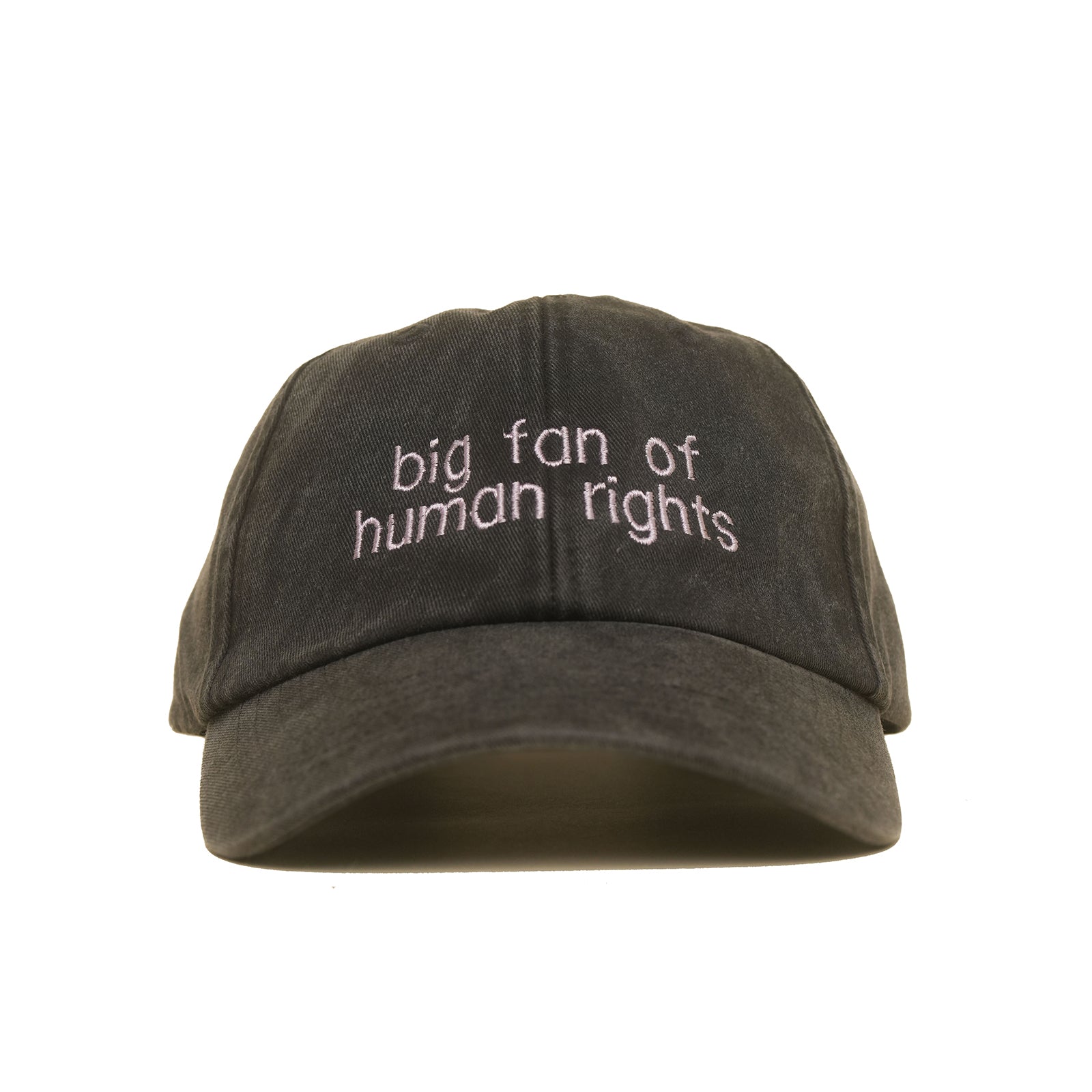 black Vintage Cap mit heller Stickerei „big fan of human rights“ frontal