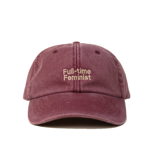 Red Vintage Cap mit heller Stickerei „Full-time Feminist“ frontal