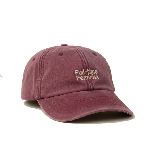 Red Vintage Cap mit heller Stickerei „Full-time Feminist“ seitlich